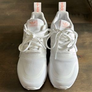 Adidas Origionals Sneakers- Like new!